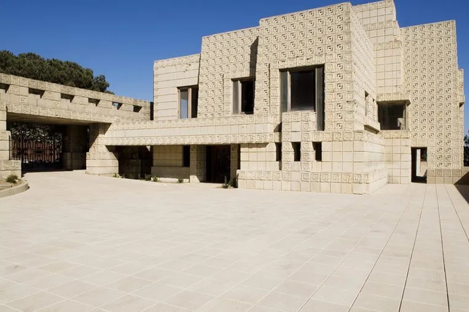 Ennis Residence — photograph 1 of 6