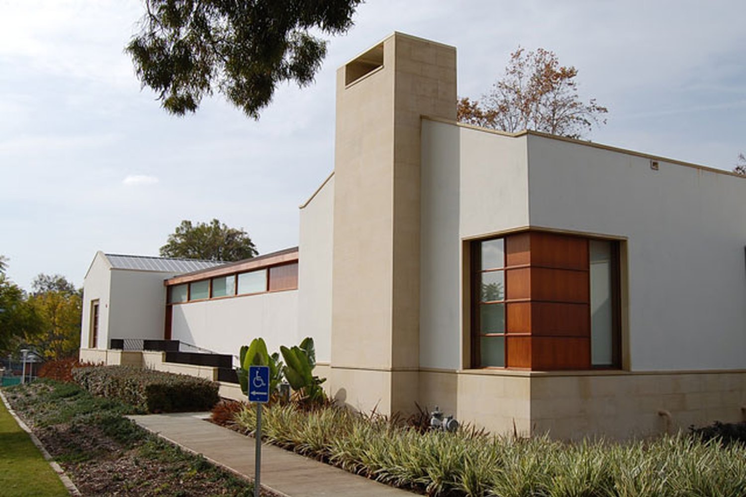 Founders Hall, Mt. San Antonio College — photograph 4 of 5