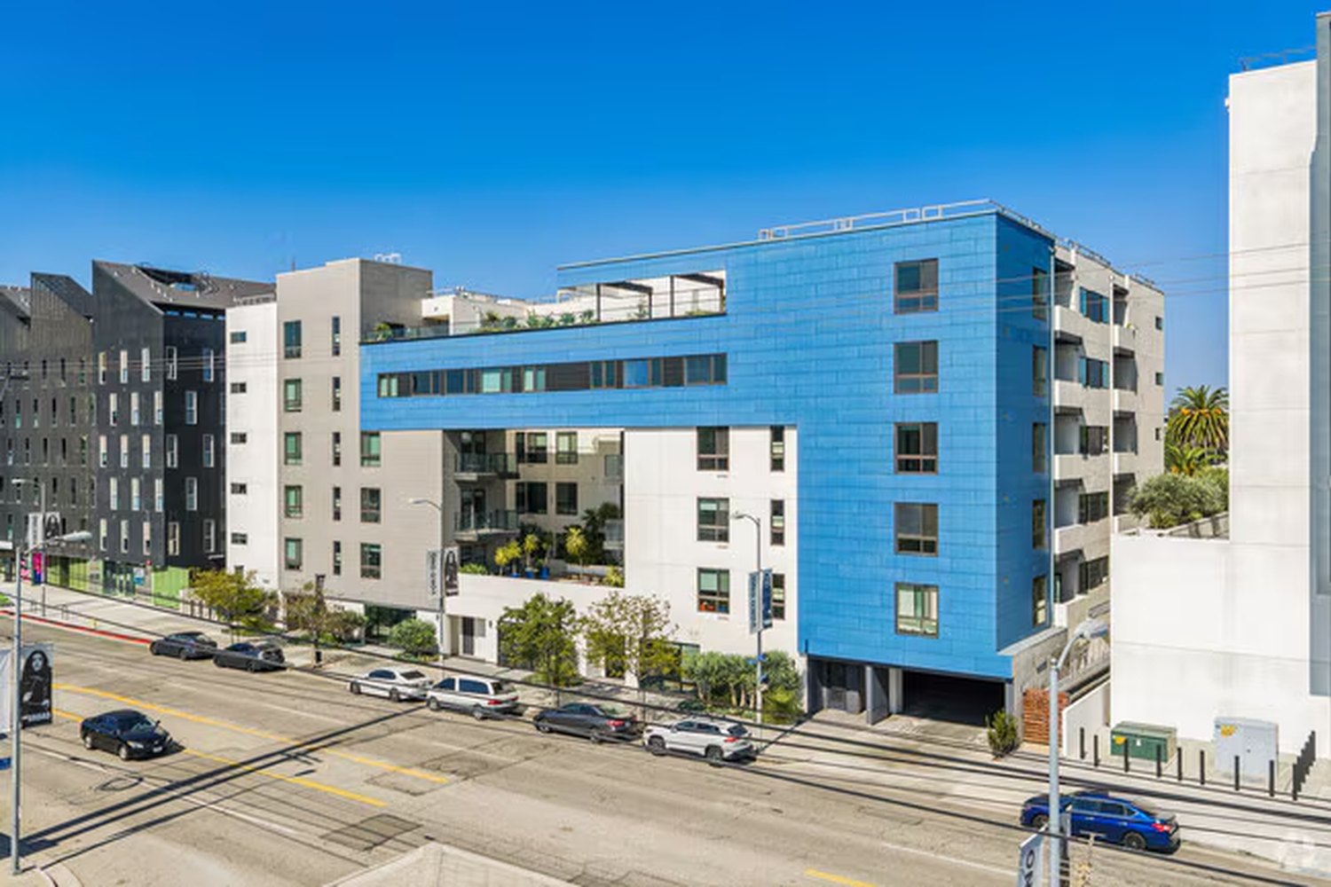 Rio Vista Apartments (3000 Verdugo Road, Los Angeles CA) — photograph 4 of 5