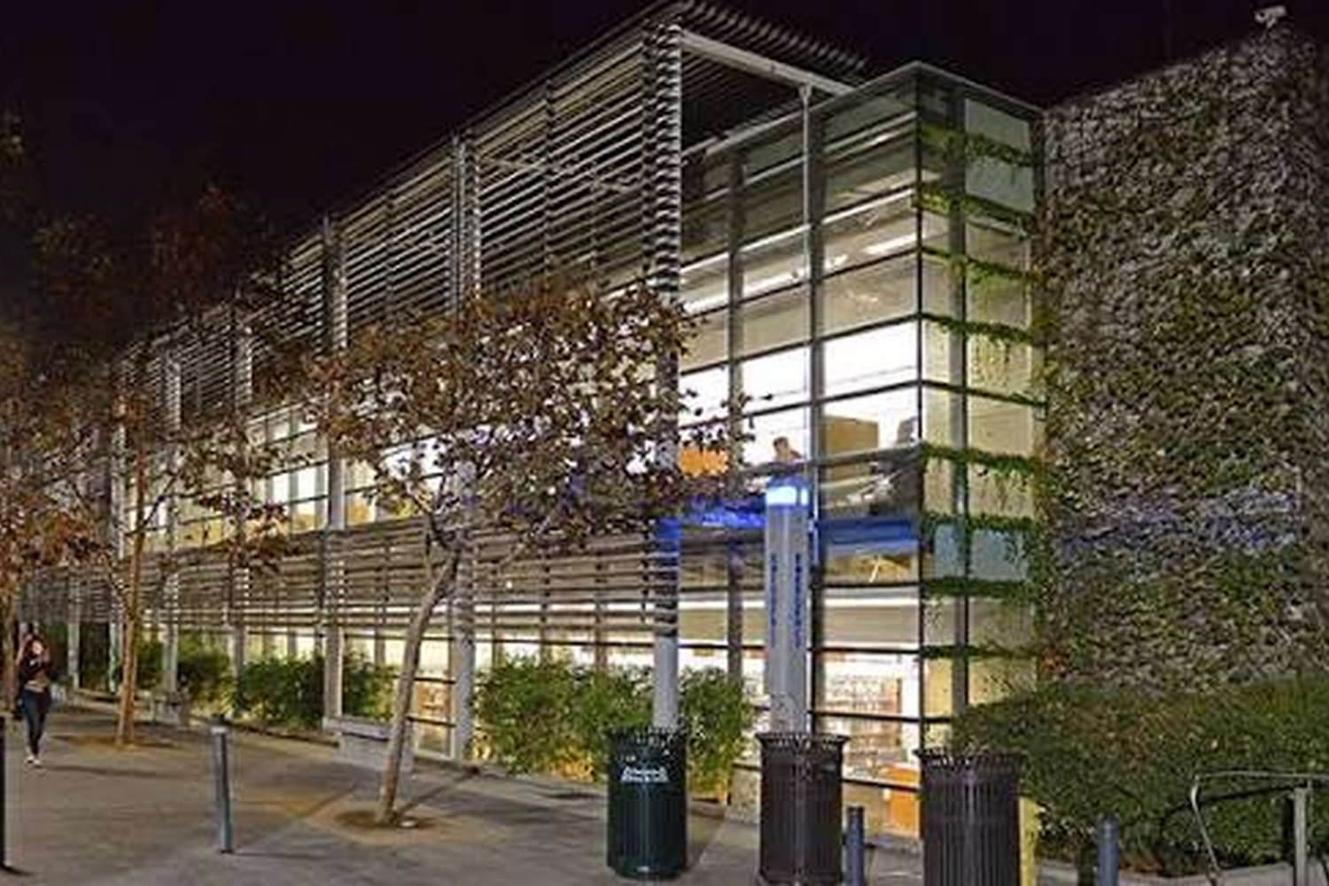 Santa Monica College Temporary Library — photograph 3 of 3