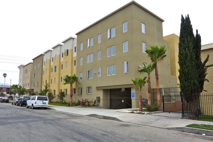 Mariposa Place Apartments — photograph 3 of 7