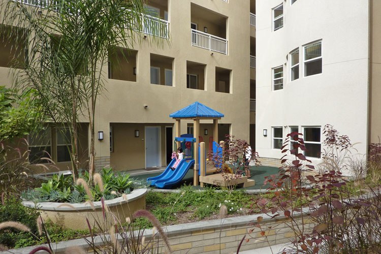 Mariposa Place Apartments — photograph 7 of 7
