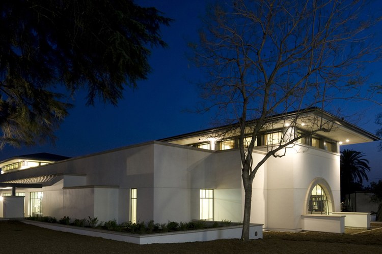 Monrovia Library — photograph 3 of 5