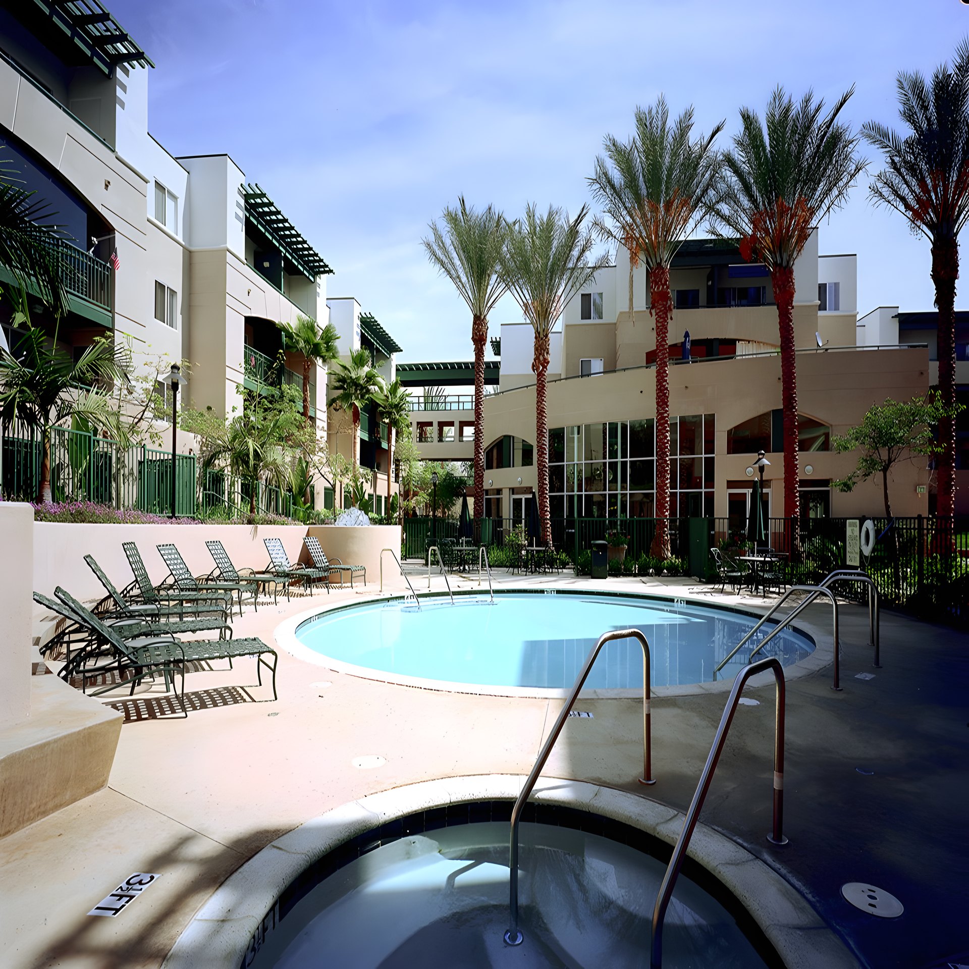 Park Plaza — photograph 1 of 5