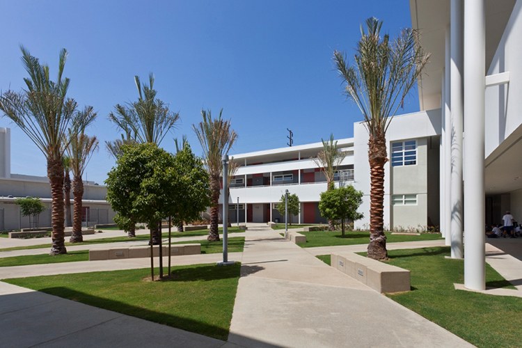 Rosemead High School — photograph 3 of 4