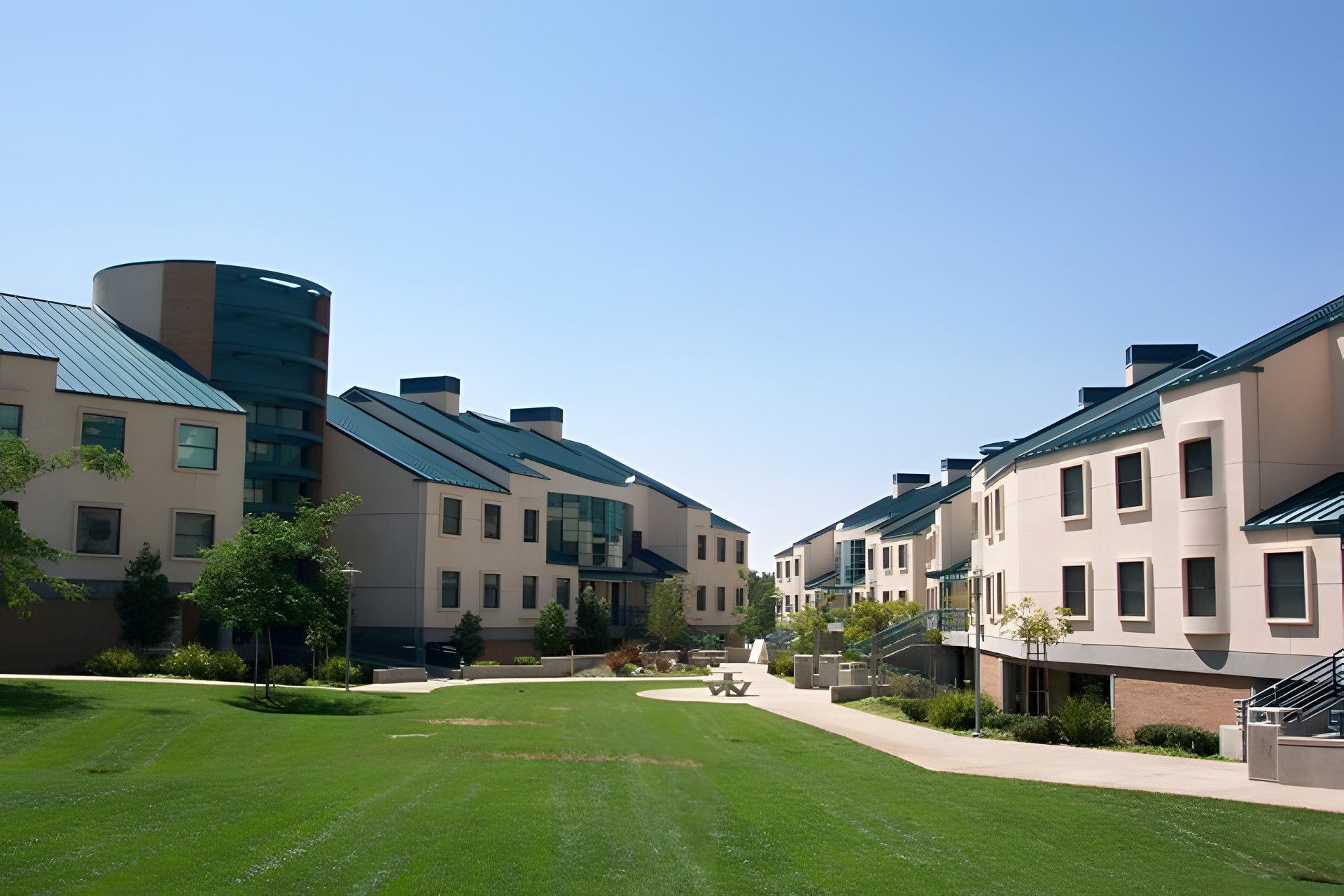 UCR Pentland — photograph 1 of 3